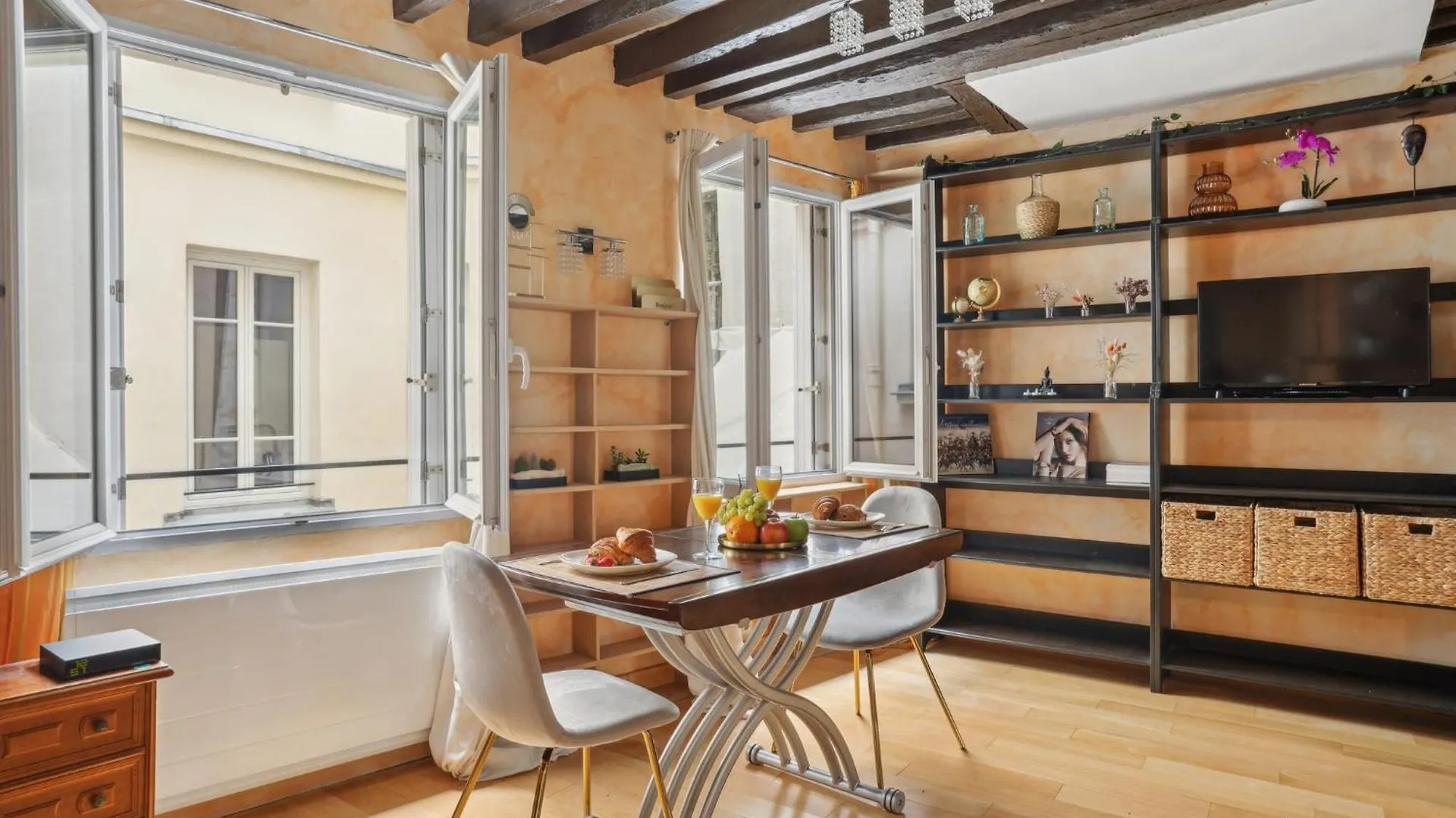 Apartment Bnbnova - Pompidou & Le Marais Paris